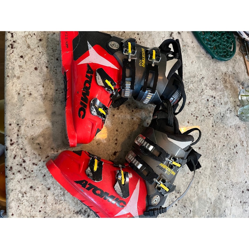 Atomic Redster Pro 110 Downhill Ski Boots Red Black 285mm 24.0 24.5